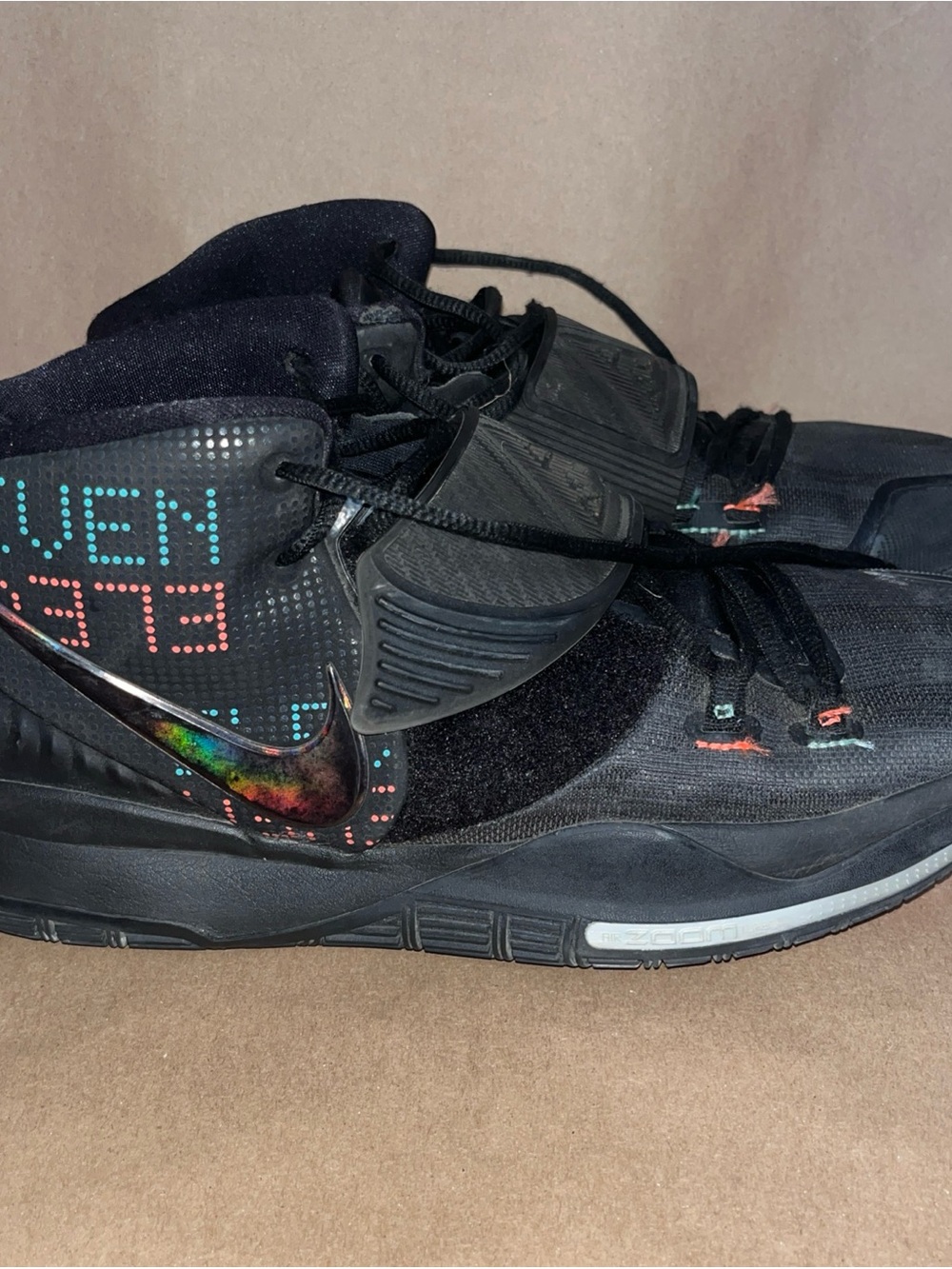 - Nike Kyrie 6 Shot Clock. Size 11.5 . (#N63) - Picture 3 of 10